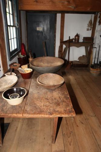 Wyckoff_Interior_17thCentury_Kitchen_Bowls-etc_004