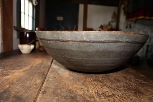 Wyckoff_Interior_17thCentury_Kitchen_Bowls-etc_011