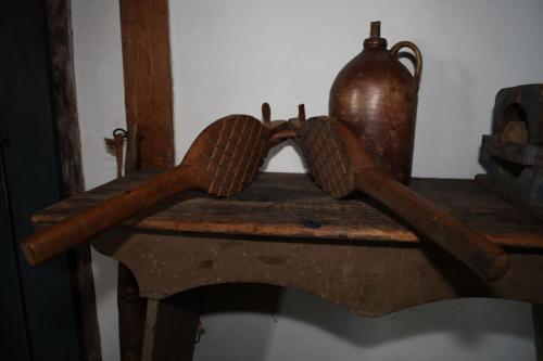 Wyckoff_Interior_17thCentury_Kitchen_Cutlery_CookingImplements_011