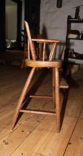 Wyckoff_Interior_17thCentury_Kitchen_High-Chair_003