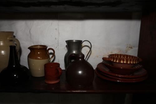 Wyckoff_Interior_17thCentury_Kitchen_Shelves_010