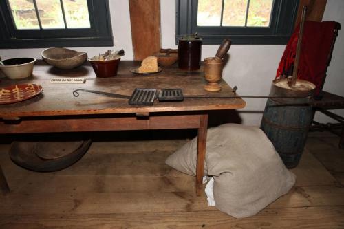 Wyckoff_Interior_17thCentury_Kitchen_Waffle-Iron_004